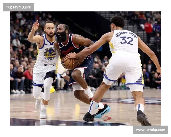 3 月 19 日 NBA 常规赛,快船 132-119 击败骑士。 3 月 19 日 NBA 常规赛,快船 132-119 击败骑士。
